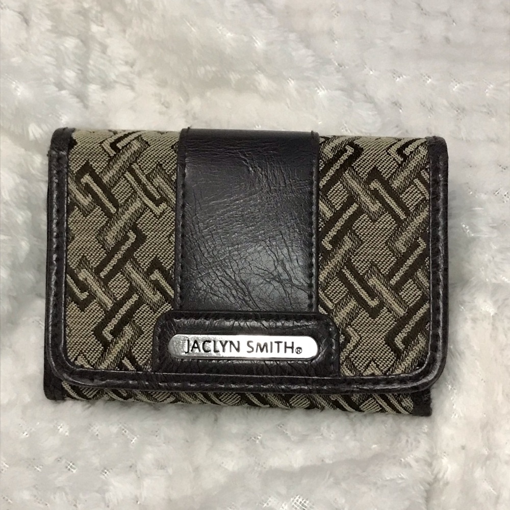 Lady’s Small Brown Wallet, In Great Condition